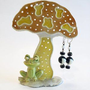 Vintage Black and White Retro Mod Dangle Earrings